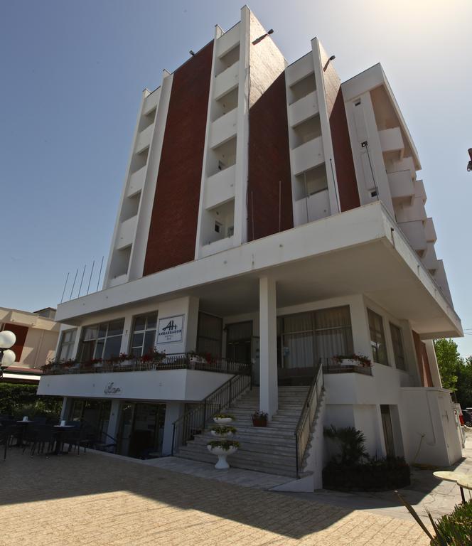 Hotel Ambassador Марота Екстериор снимка