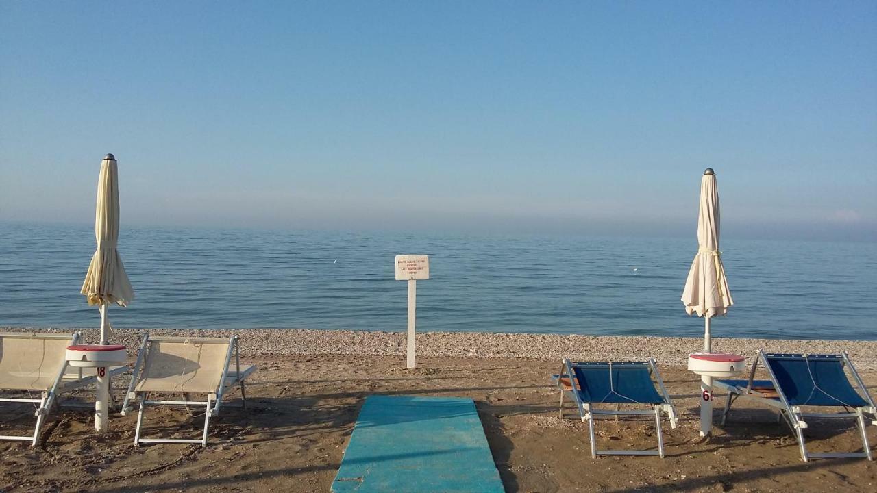 Hotel Ambassador Марота Екстериор снимка